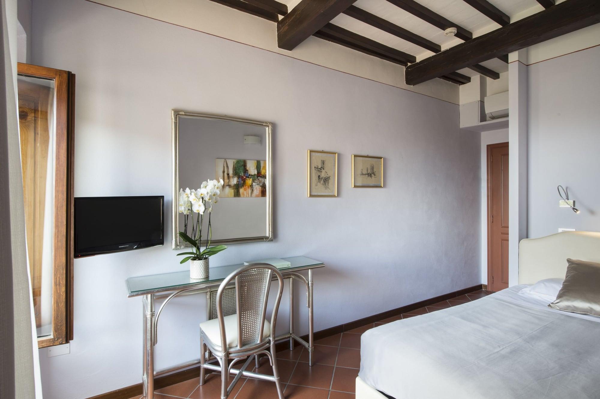 Leon Bianco Hotel